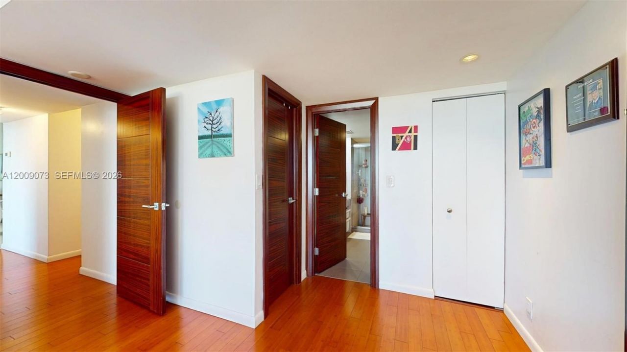 600 Three Islands Blvd , Unit 803, Hallandale Beach, FL 33009 Photo