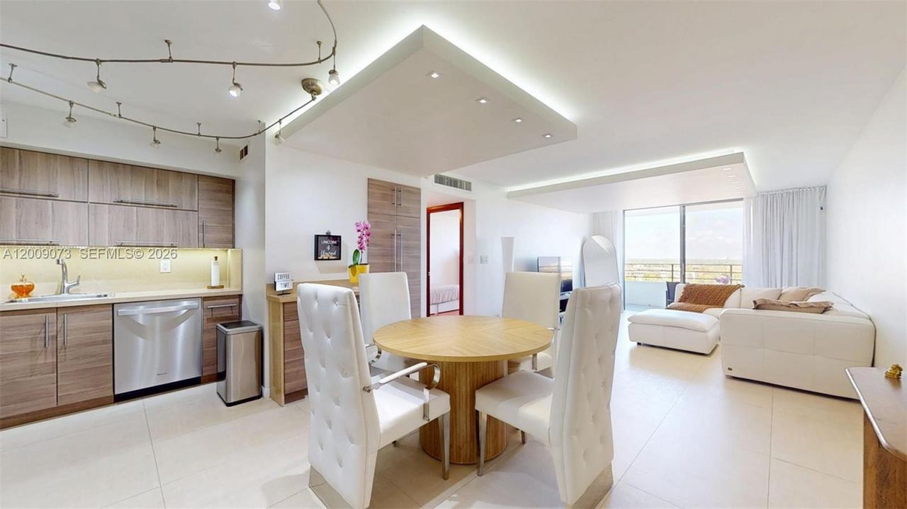 600 Three Islands Blvd , Unit 803, Hallandale Beach, FL 33009 Photo