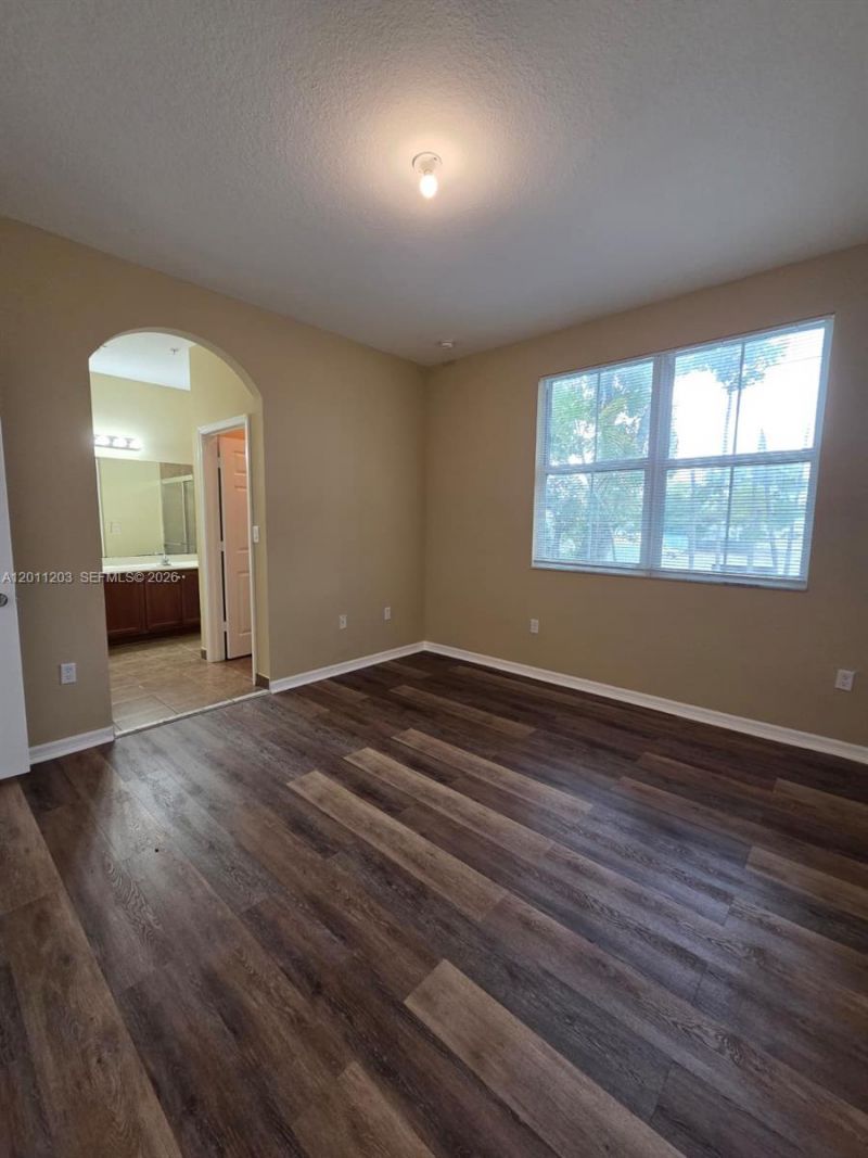 2851 W Prospect Rd, Unit 404, Tamarac, FL 33309 Photo