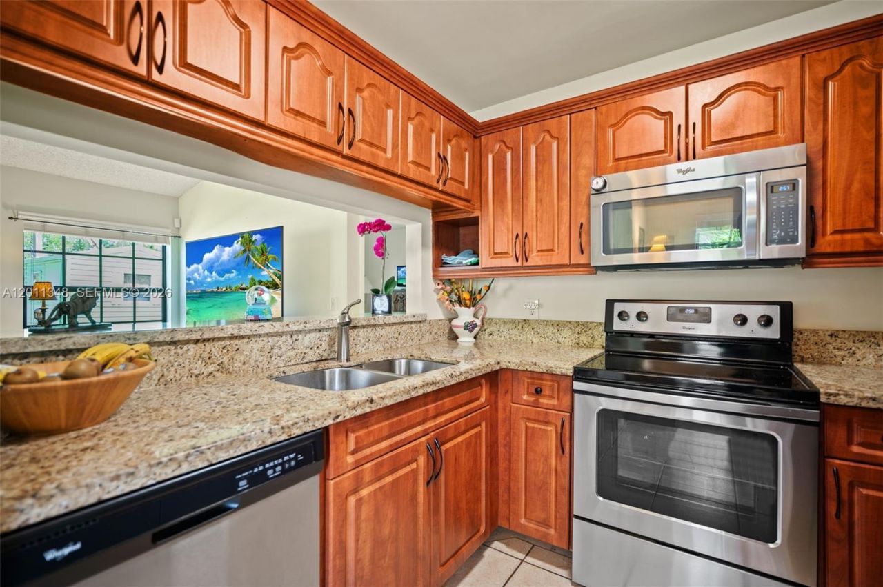 2411 SW 85th Ter, Miramar, FL 33025 Photo