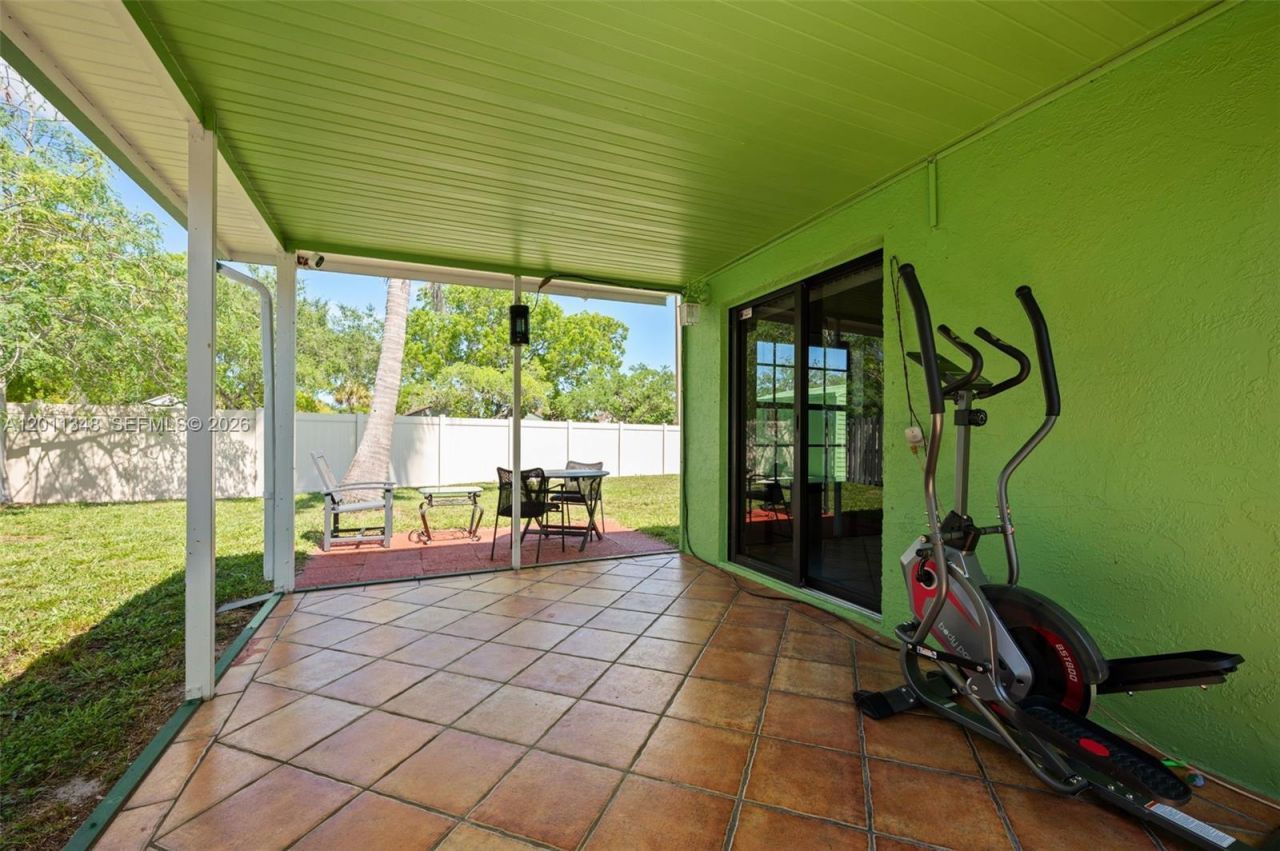 2411 SW 85th Ter, Miramar, FL 33025 Photo