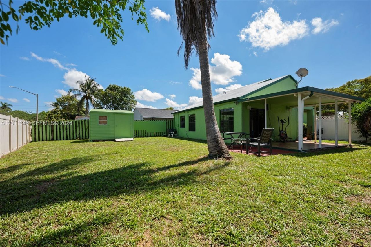 2411 SW 85th Ter, Miramar, FL 33025 Photo