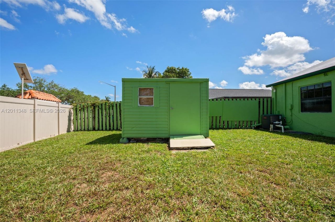 2411 SW 85th Ter, Miramar, FL 33025 Photo