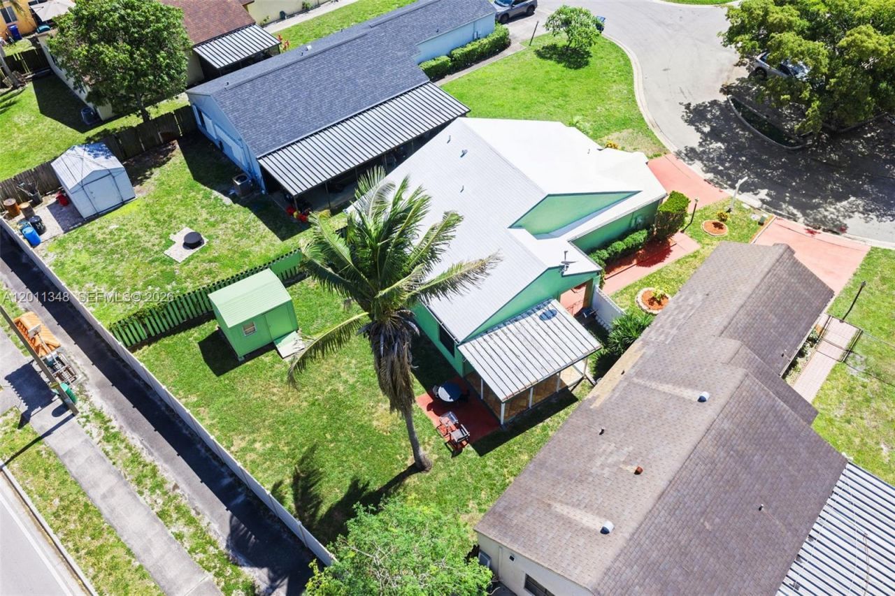 2411 SW 85th Ter, Miramar, FL 33025 Photo