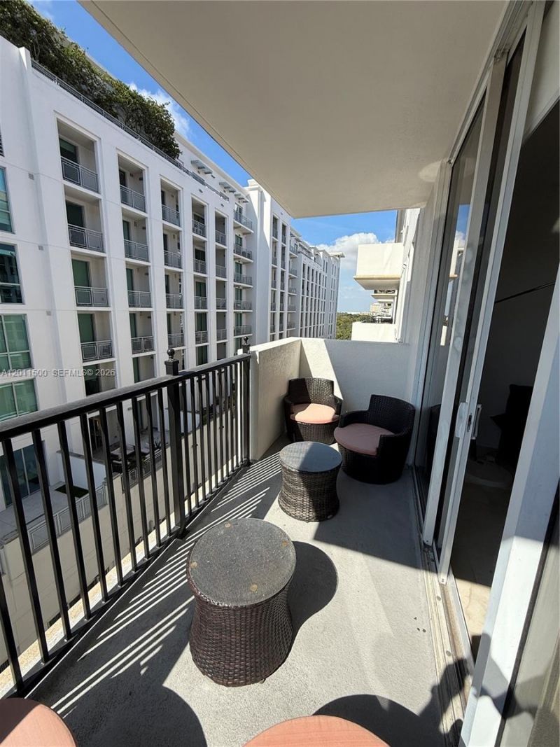 4100 Salzedo St, Unit 811, Coral Gables, FL 33146 Photo