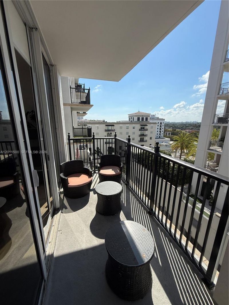 4100 Salzedo St, Unit 811, Coral Gables, FL 33146 Photo