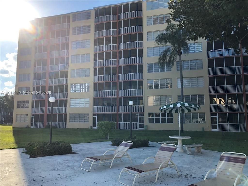 1750 NE 191st St, Unit 508-2, Miami, FL 33179 Photo