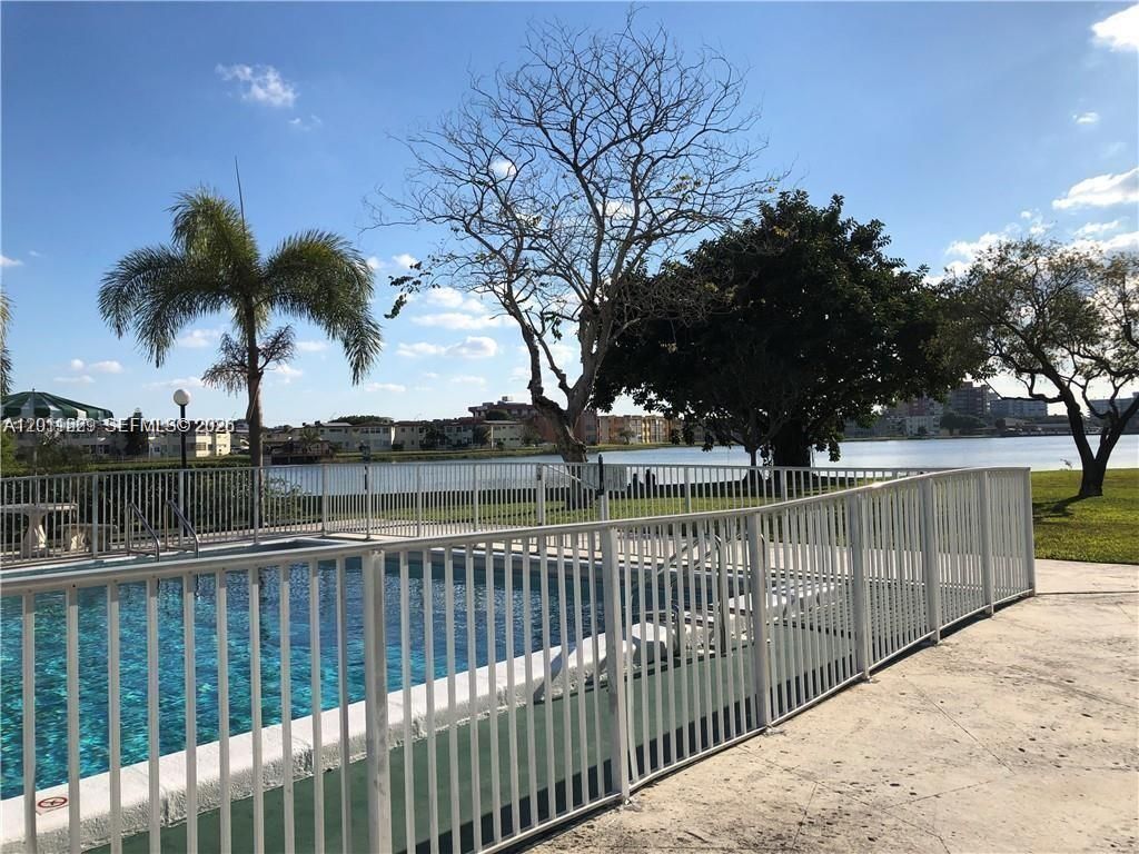 1750 NE 191st St, Unit 508-2, Miami, FL 33179 Photo