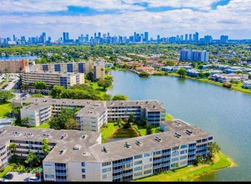 1750 NE 191st St, Unit 508-2, Miami, FL 33179 Photo