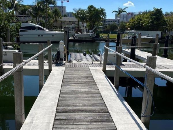 16400 Collins Ave , Sunny Isles Beach, FL 33160