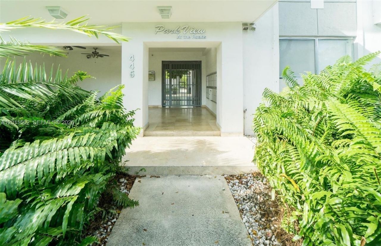 445 SW 11th St , Unit 107, Miami, FL 33130 Photo