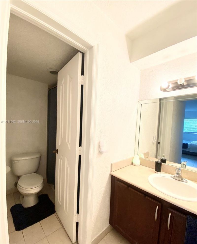 445 SW 11th St , Unit 107, Miami, FL 33130 Photo