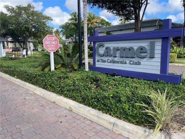 911 NE 199th St , Unit 102-14, Miami, FL 33179