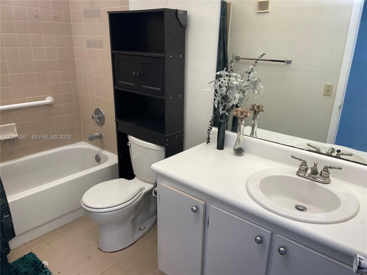 911 NE 199th St , Unit 102-14, Miami, FL 33179 Photo