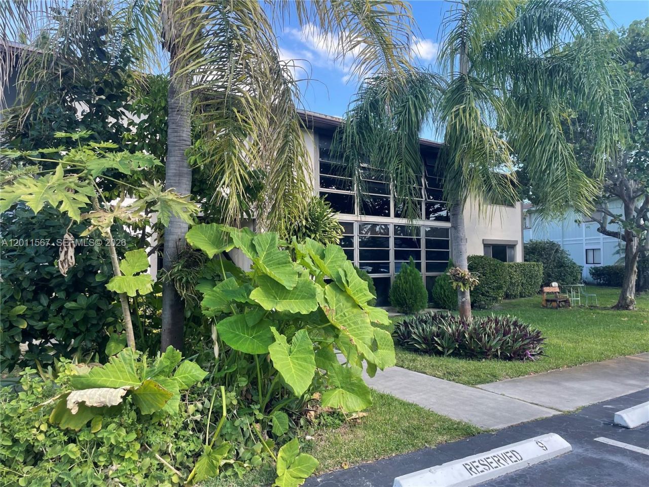911 NE 199th St , Unit 102-14, Miami, FL 33179 Photo