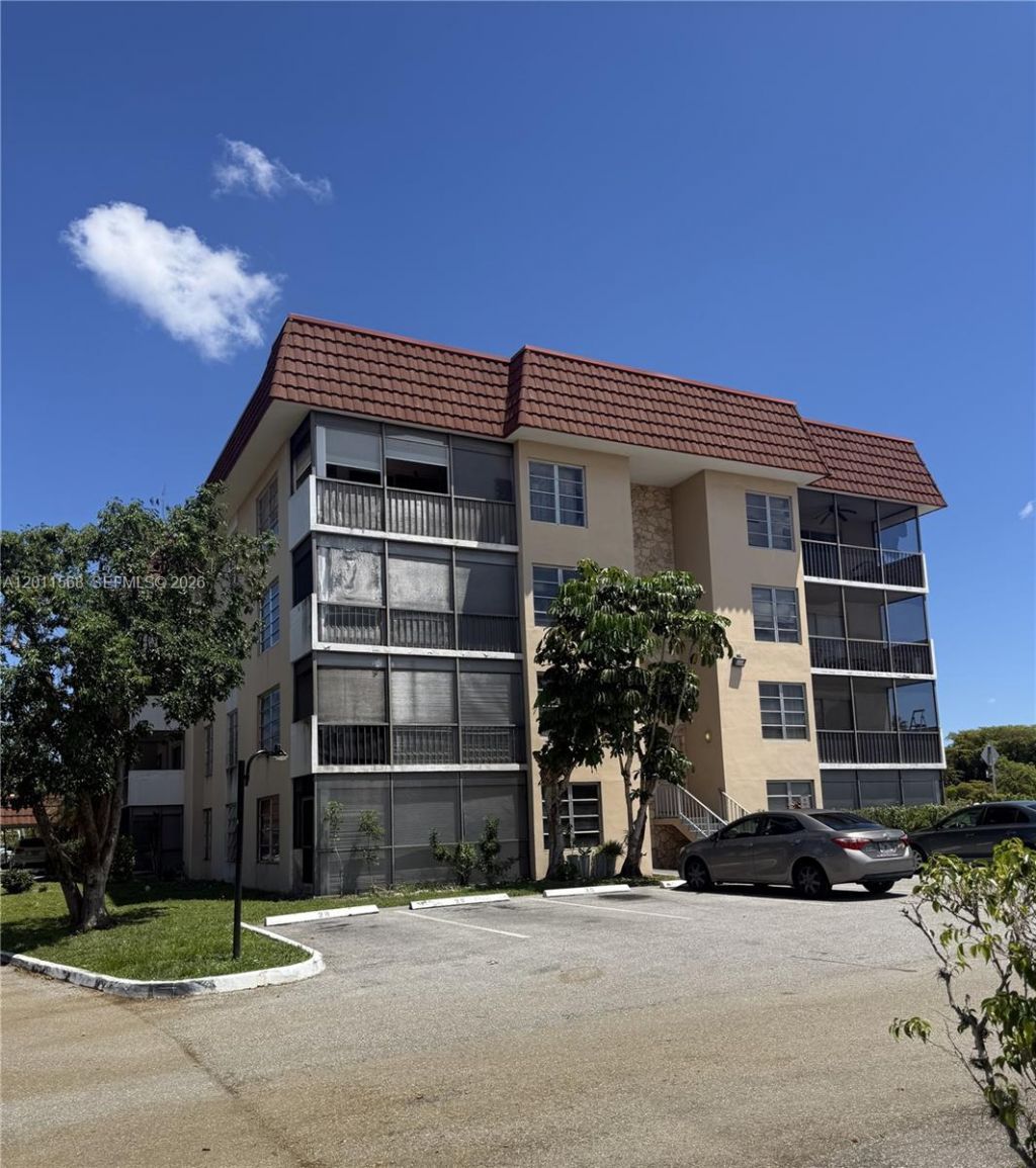 4176 Inverrary Dr , Unit 103, Lauderhill, FL 33319 Photo