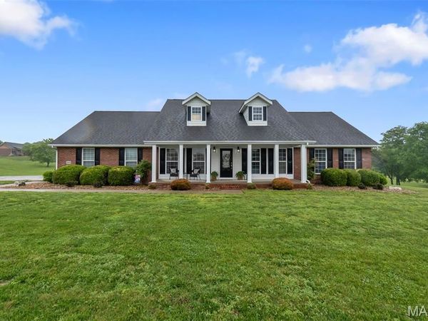 329 Cowboy Alley, Jackson, MO 63755
