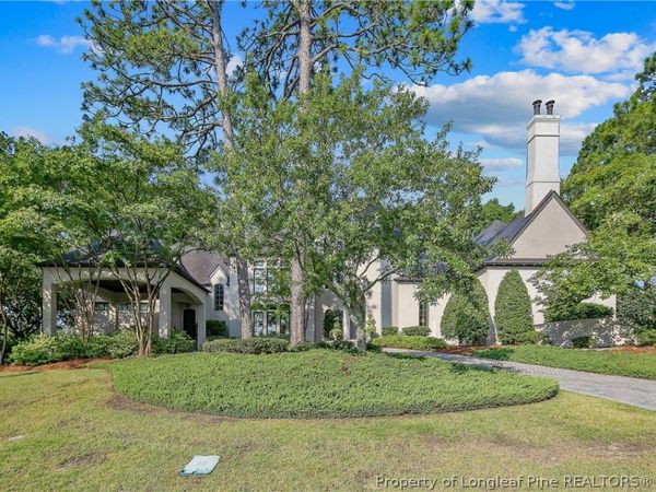 1128 Longleaf Drive, Fayetteville, NC 28305