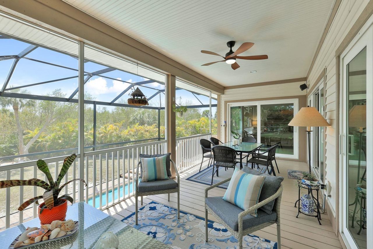 2130 Sunset Cir, Sanibel, FL 33957 Photo