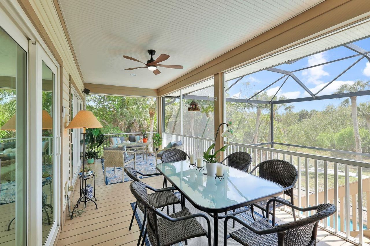 2130 Sunset Cir, Sanibel, FL 33957 Photo