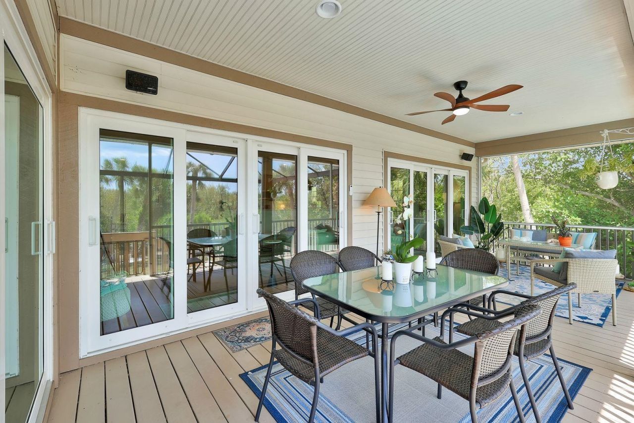 2130 Sunset Cir, Sanibel, FL 33957 Photo