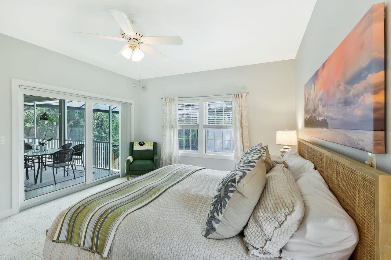 2130 Sunset Cir, Sanibel, FL 33957 Photo