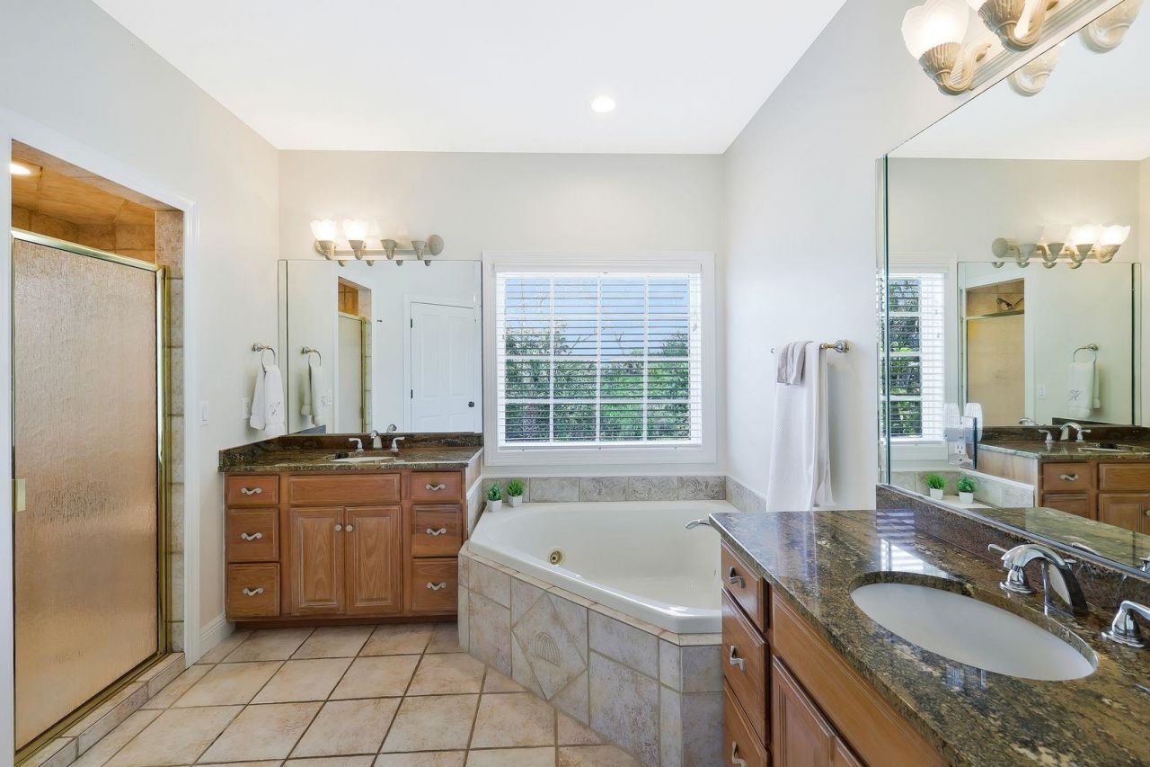 2130 Sunset Cir, Sanibel, FL 33957 Photo