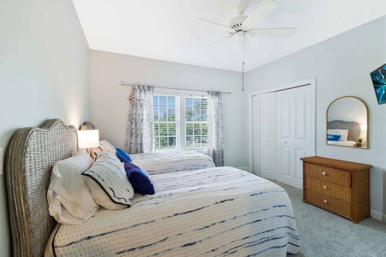 2130 Sunset Cir, Sanibel, FL 33957 Photo