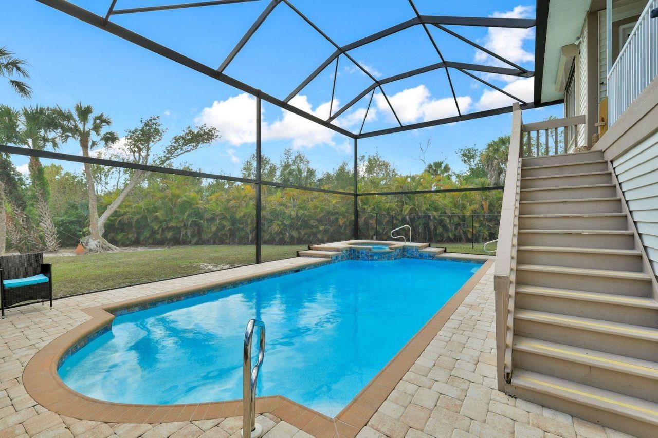 2130 Sunset Cir, Sanibel, FL 33957 Photo