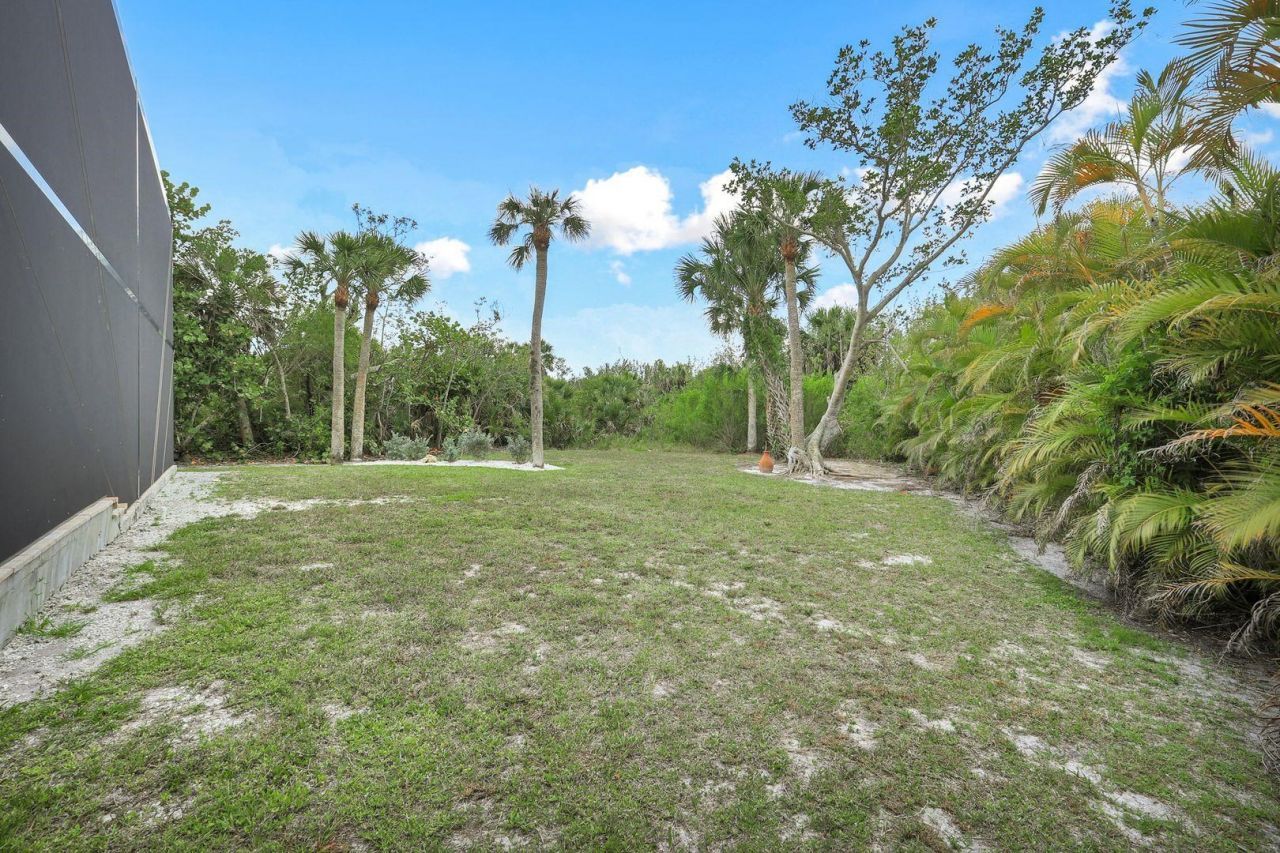2130 Sunset Cir, Sanibel, FL 33957 Photo