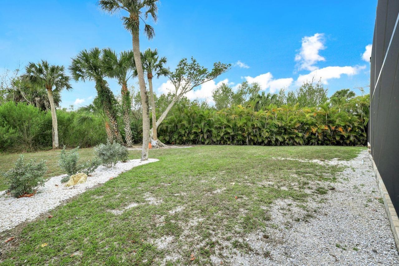 2130 Sunset Cir, Sanibel, FL 33957 Photo