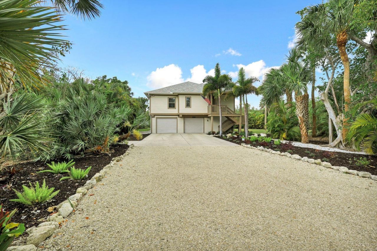 2130 Sunset Cir, Sanibel, FL 33957 Photo