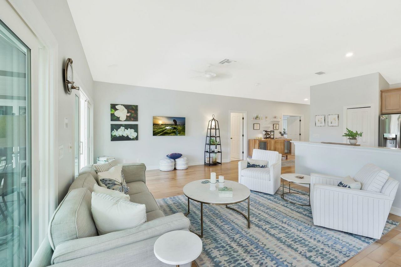 2130 Sunset Cir, Sanibel, FL 33957 Photo