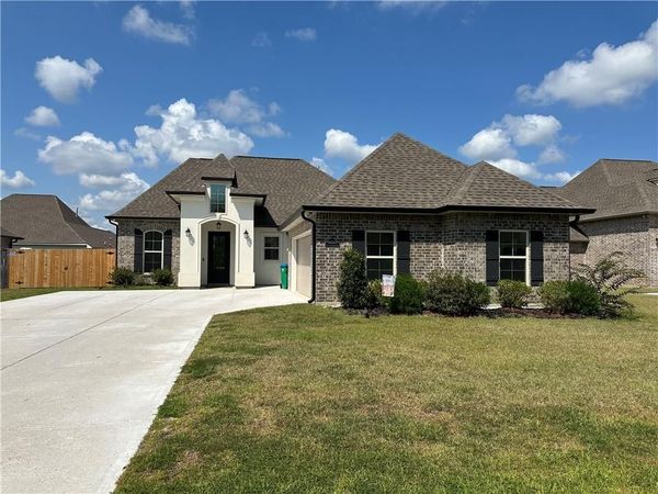 44243 KENDALWOOD Drive , Hammond, LA 70403