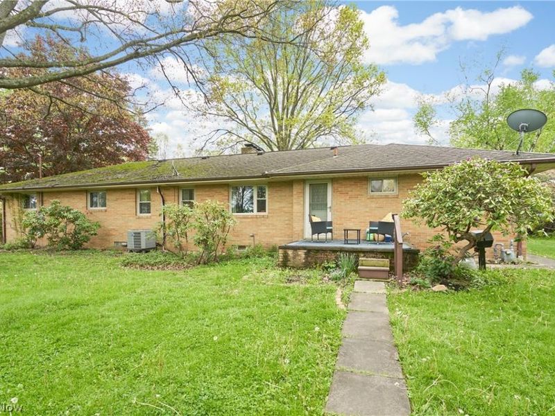639 N Azalea Boulevard, Barberton, OH 44203 Photo 20