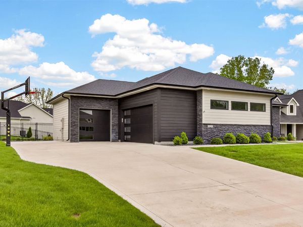 1031 Timber Valley Circle, Polk City, IA 50226