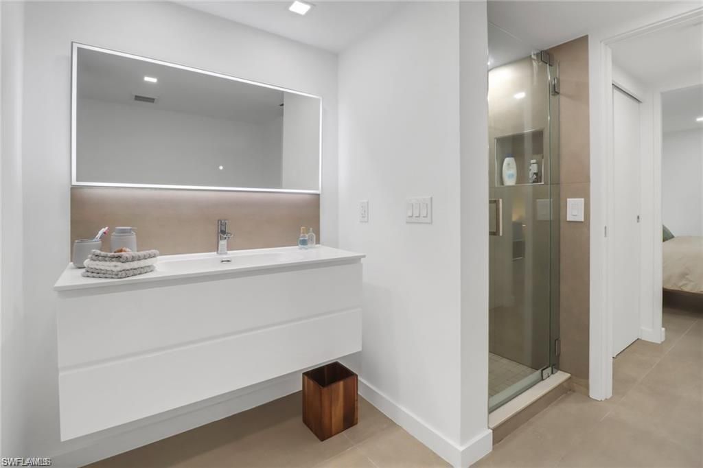 5964 Pelican Bay Blvd, Unit 434, Naples, FL 34108 Photo