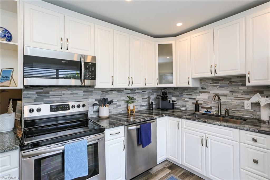 195 Peppermint Ln , Unit 884, Naples, FL 34112 Photo