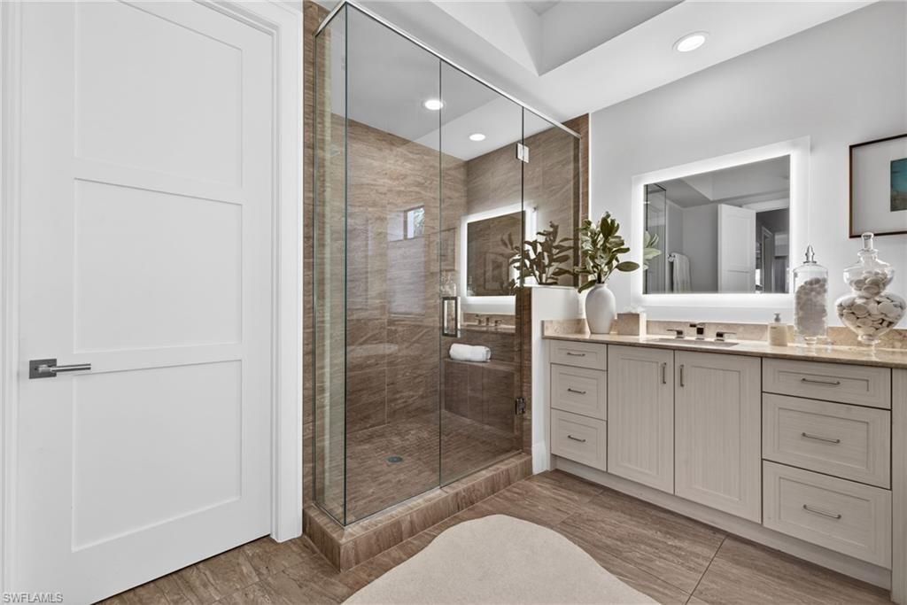 1030 3rd Ave S, Unit 210, Naples, FL 34102 Photo