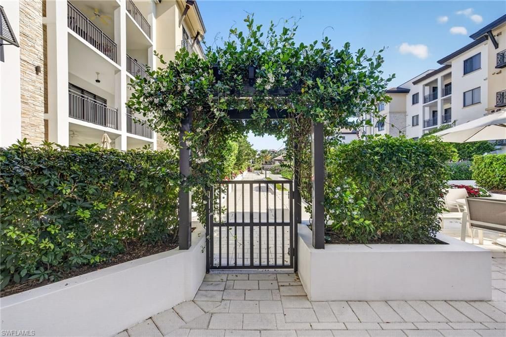 1030 3rd Ave S, Unit 210, Naples, FL 34102 Photo