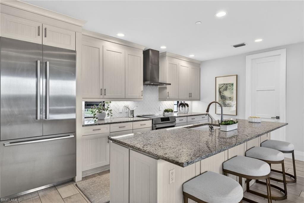 1030 3rd Ave S, Unit 210, Naples, FL 34102 Photo