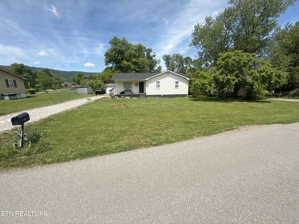 119 Little Creek Lane, LaFollette, TN 37766