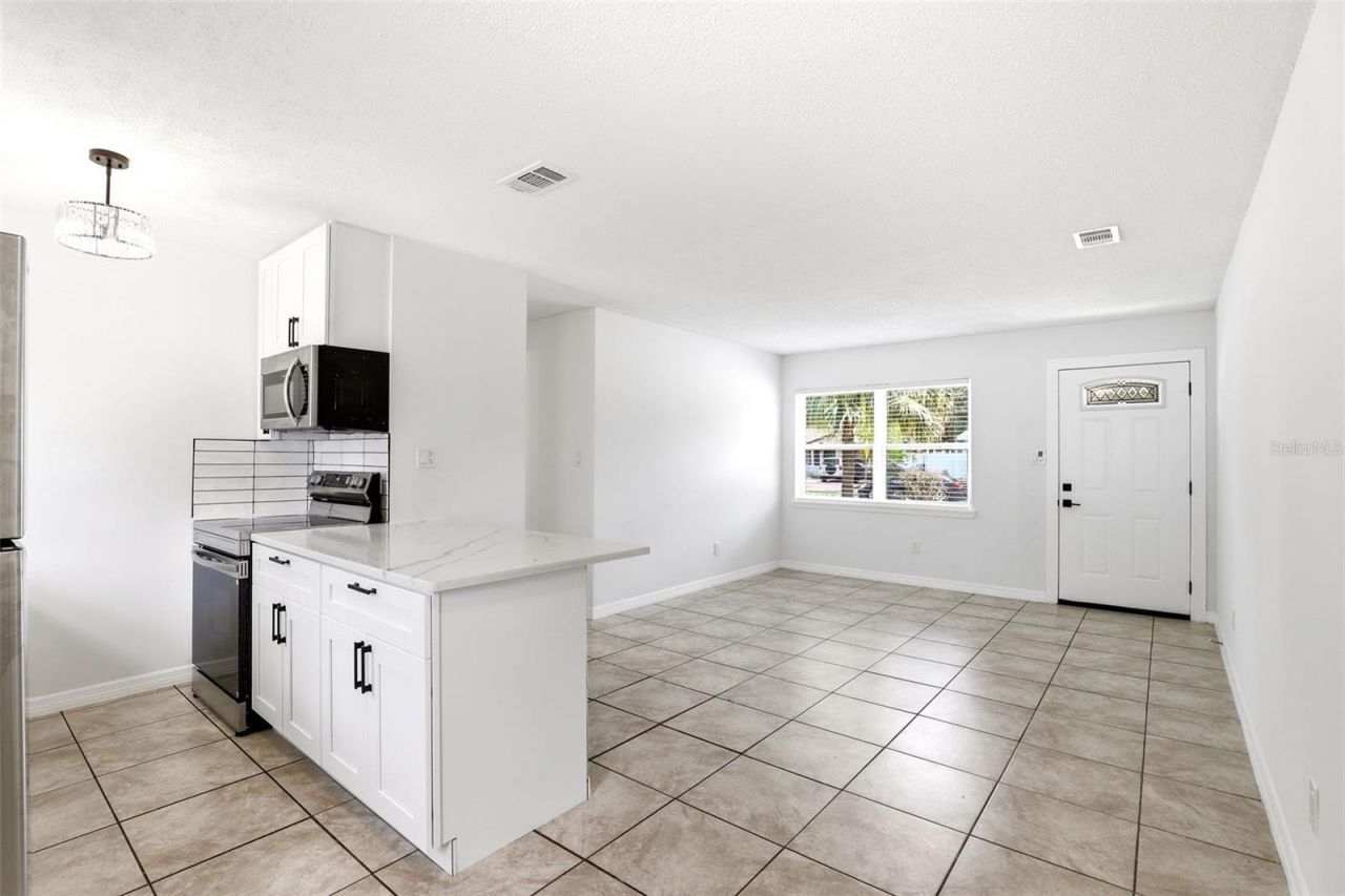 5465 Lescot Lane, Orlando, FL 32811 Photo
