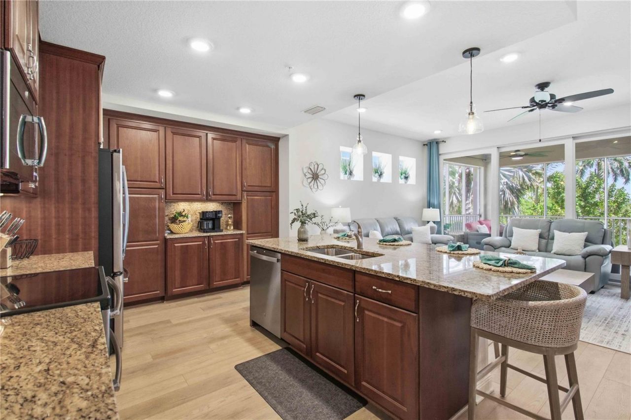 395 Aruba Circle, Unit 102, Bradenton, FL 34209 Photo