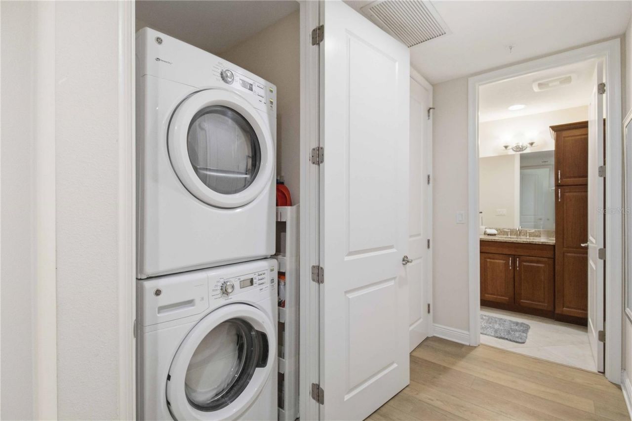 395 Aruba Circle, Unit 102, Bradenton, FL 34209 Photo