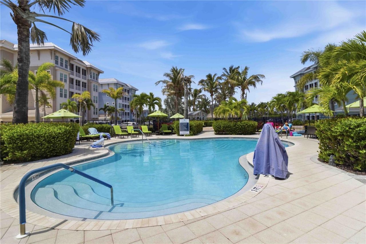 395 Aruba Circle, Unit 102, Bradenton, FL 34209 Photo