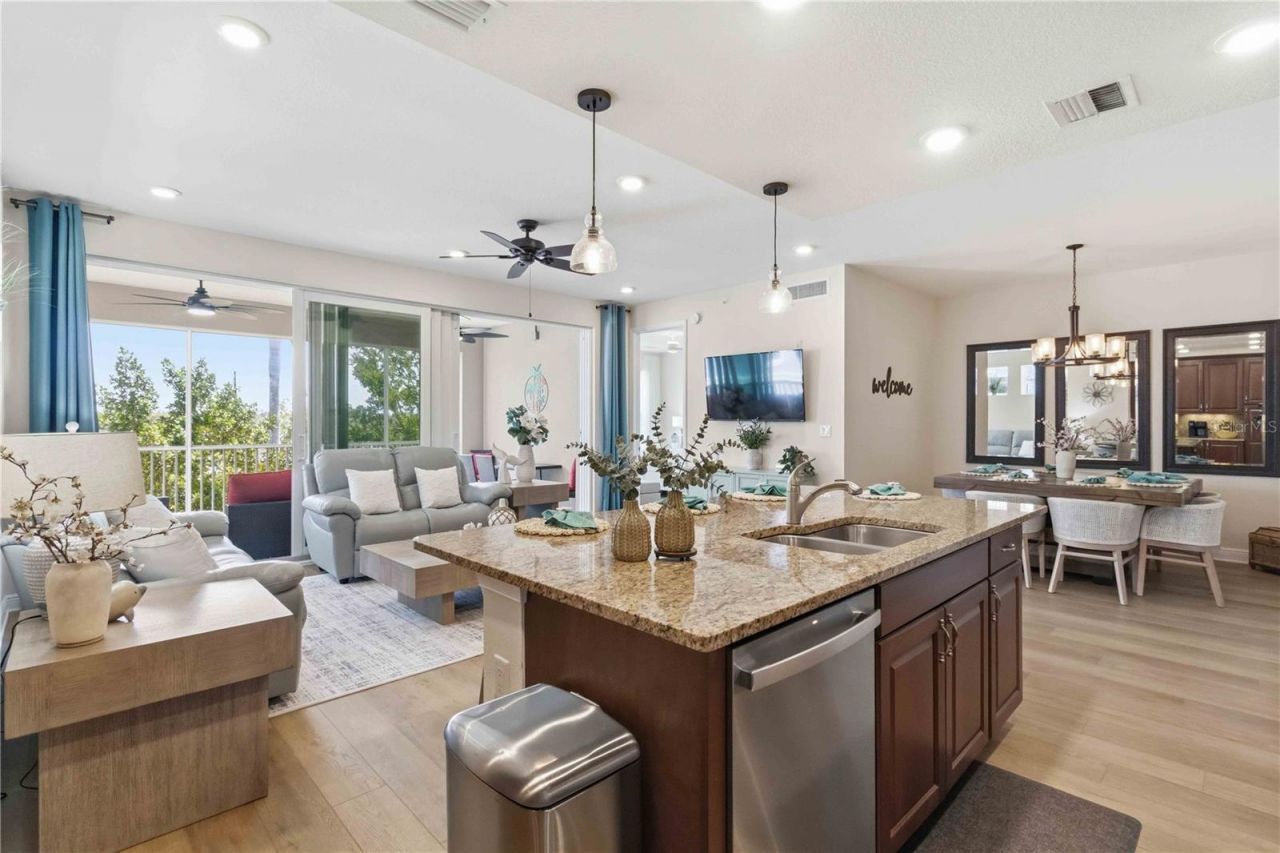 395 Aruba Circle, Unit 102, Bradenton, FL 34209 Photo