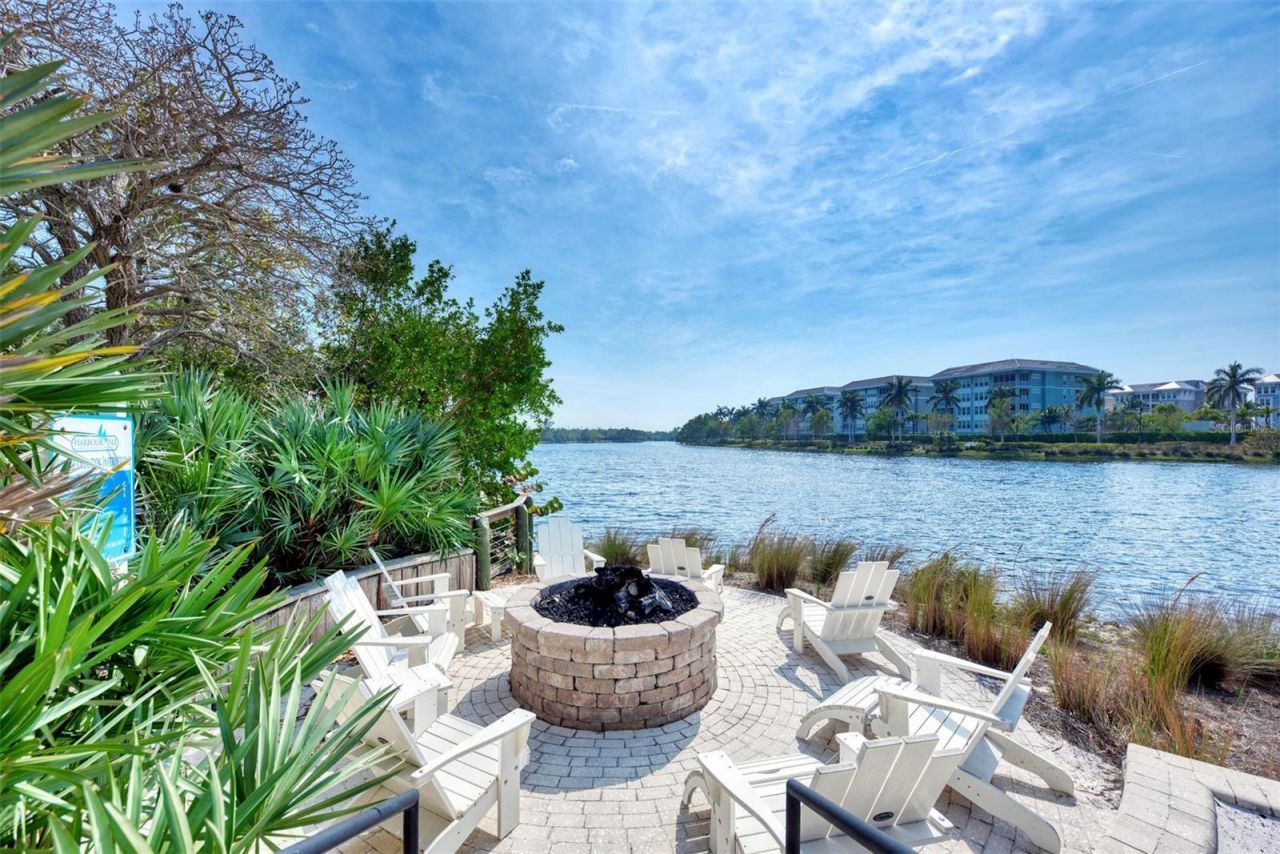 395 Aruba Circle, Unit 102, Bradenton, FL 34209 Photo