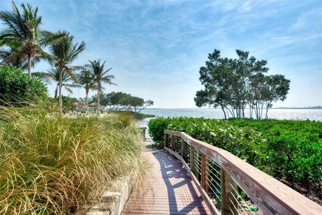 395 Aruba Circle, Unit 102, Bradenton, FL 34209 Photo