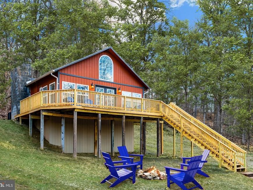 221 Dewdrop Lane , Hedgesville, WV 25427 Main Photo